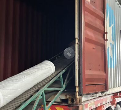 The process of filling containers with synthetic leather